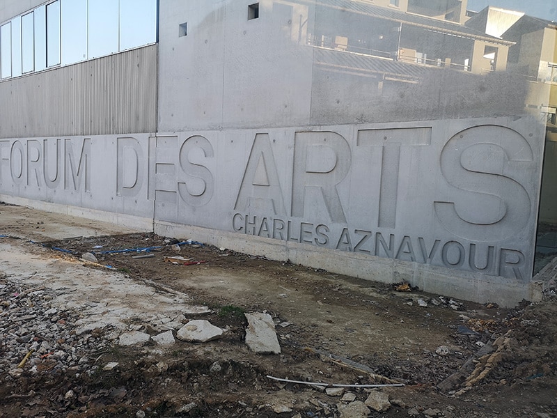 Forum des Arts Charles Aznavour