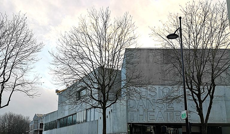 Forum des arts Charles Aznavour